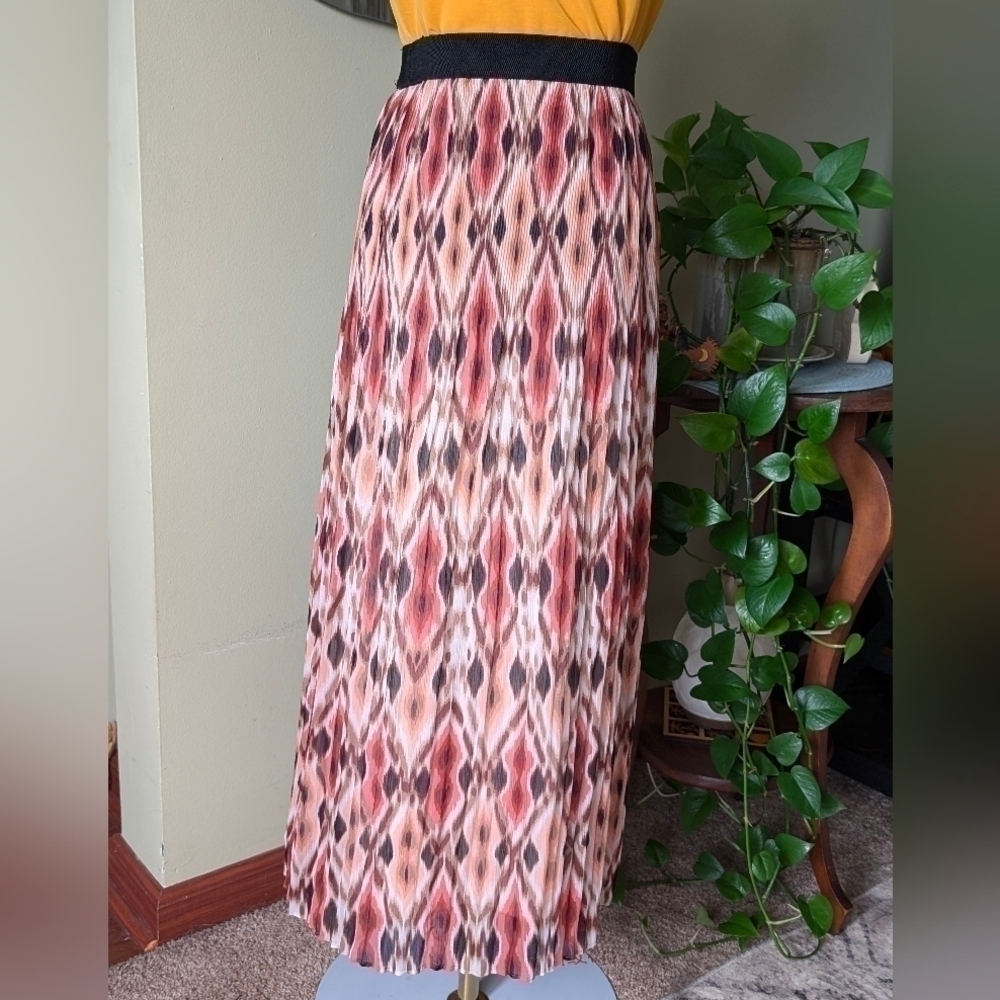Maxi Skirt - Picture 4 of 10